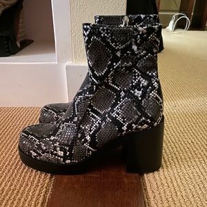 Steven Madden x UO Snake skin booties
